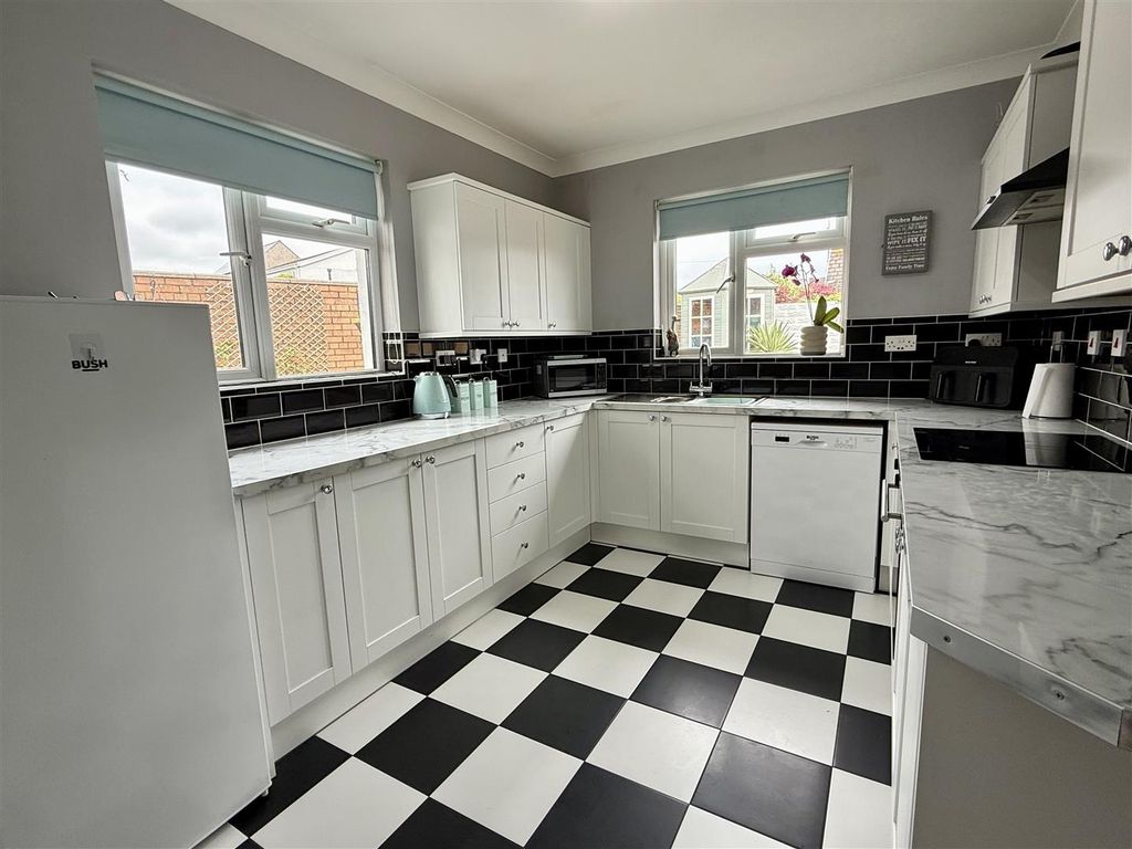 Additional image 3 of 4 bed detached bungalow for saleMorfa Maen, Kidwelly SA17