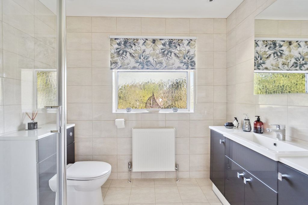 Additional image 24 of 5 bed detached house for saleNorwood Lane, Iver SL0