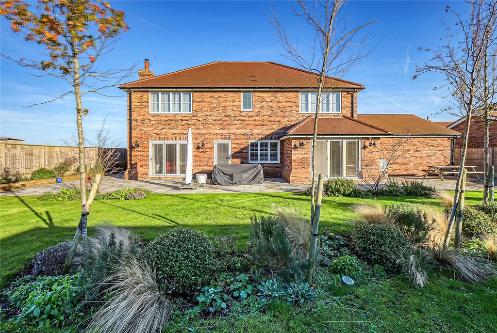 5 bed detached house for saleLittle Ridings Lane, Ingatestone, Essex CM4