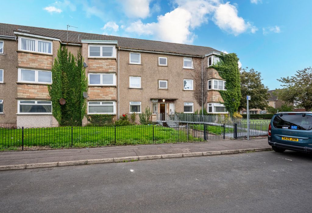 2 bed flat for saleWarrix Avenue, Irvine KA12