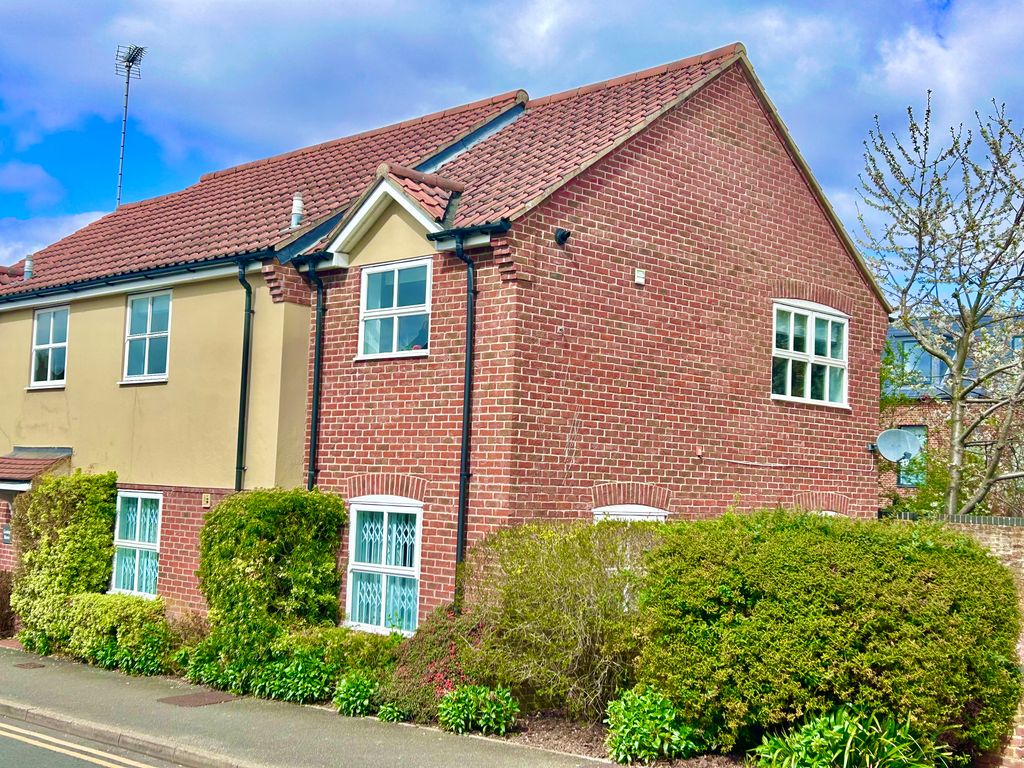 2 bed maisonette for salePark Street, Hungerford RG17