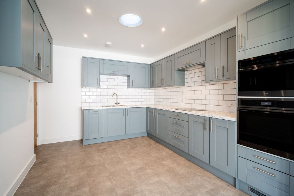 Additional image 13 of 3 bed detached bungalow for sale10-24 Llys Y Felin, Kidwelly SA17