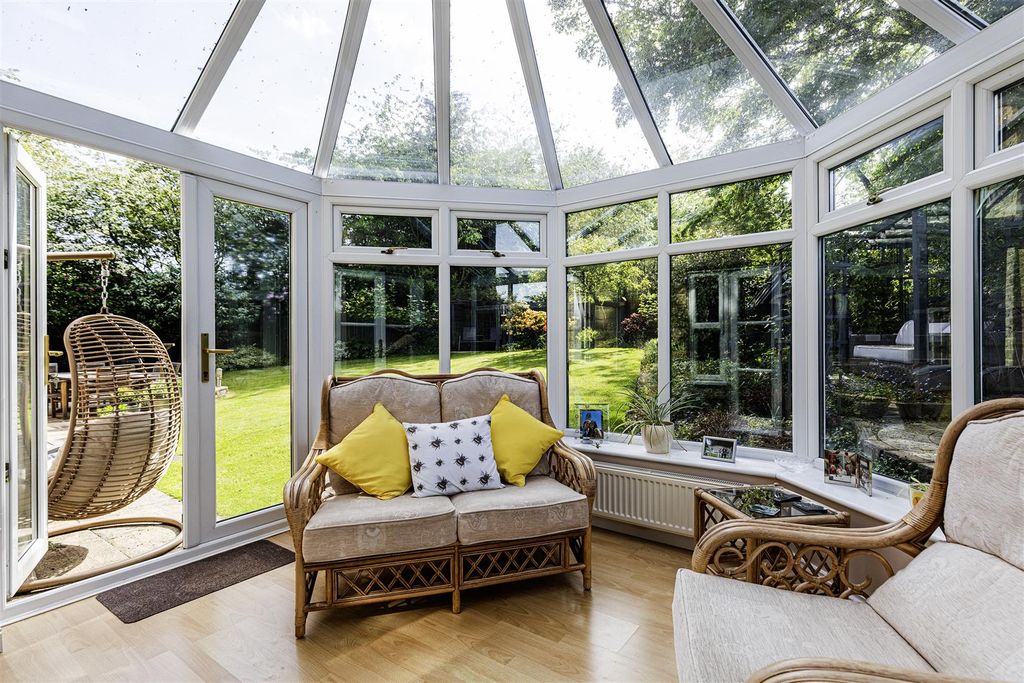 Additional image 8 of 5 bed detached house for saleWhitebeam Park, Birkby, Huddersfield HD2