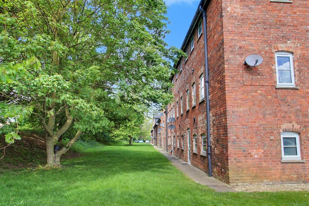 Additional image 11 of 2 bed flat for saleThe Maltings, Swiss Terrace, King's Lynn PE30