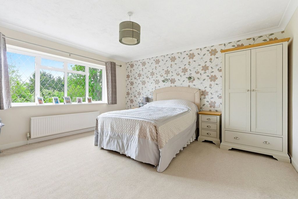 Additional image 20 of 5 bed detached house for saleNorwood Lane, Iver SL0