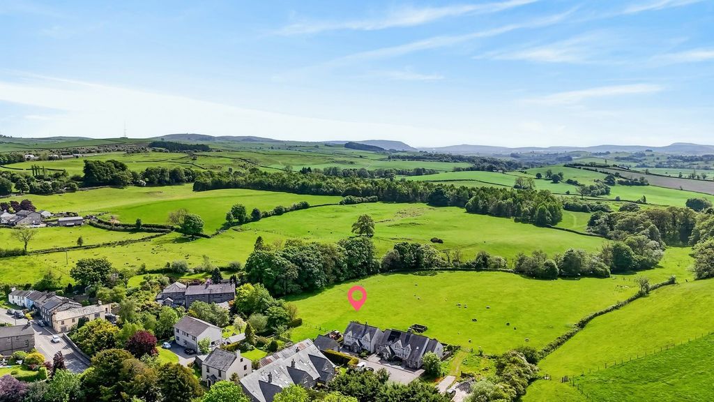 4 bed detached house for saleLow Meadow, Old Hutton, Kendal LA8 photo 3