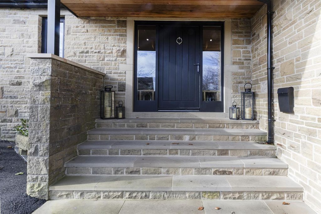Additional image 67 of 4 bed detached house for saleOakfield Road, Birkby, Huddersfield HD2