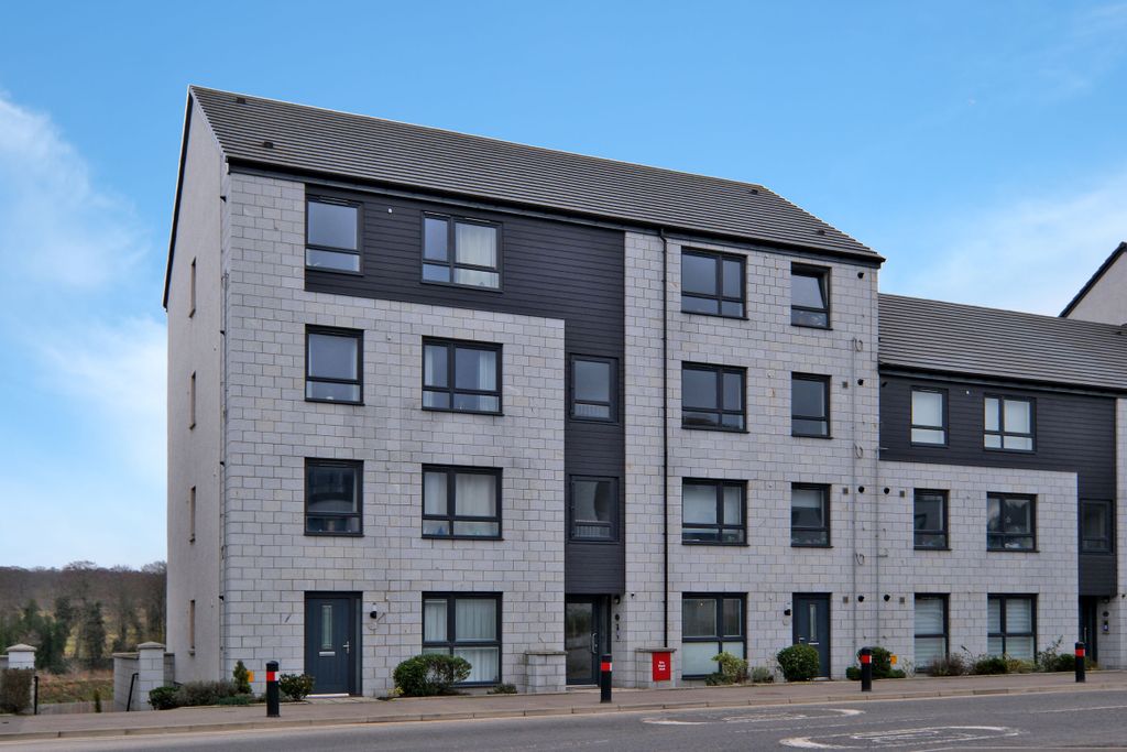 2 bed flat for saleMill Drive, Mugiemoss, Aberdeen AB21