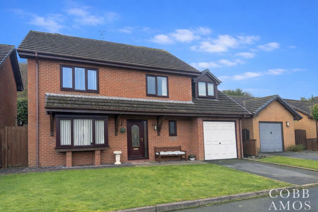 4 bed property for saleJackets Close, Knighton LD7