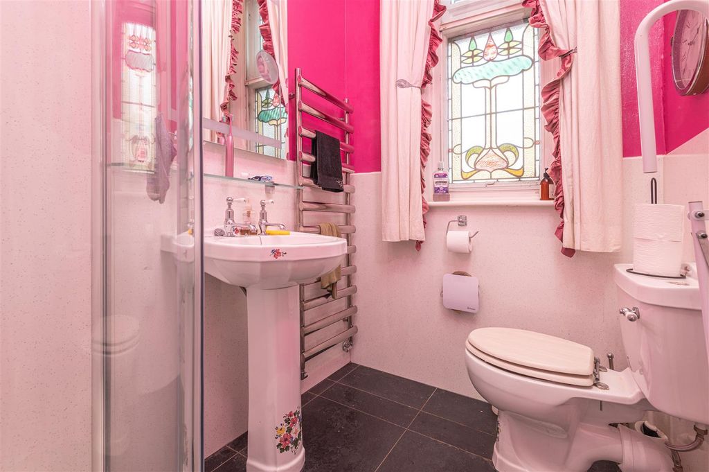 Additional image 20 of 6 bed semi-detached house for salePark Drive, Huddersfield HD1