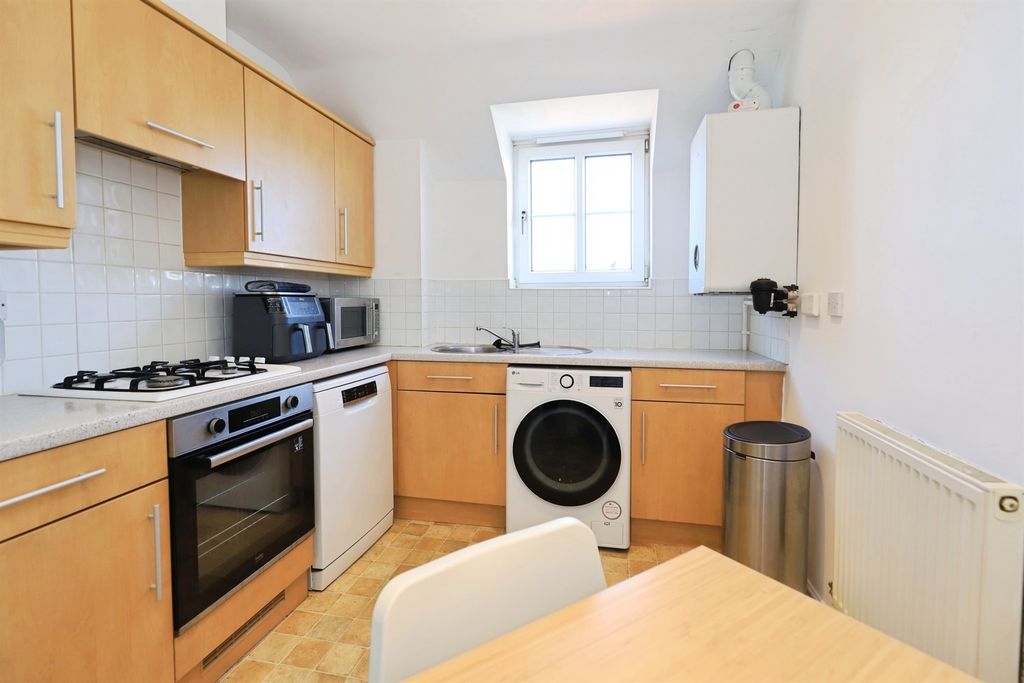 Additional image 6 of 2 bed flat for saleRay Mercer Way, Kidderminster DY10