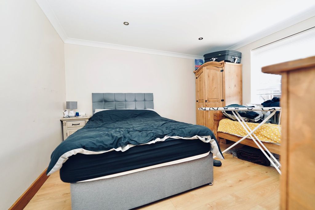 Additional image 6 of 2 bed flat for saleBurnaby Close, Brampton, Huntingdon PE28