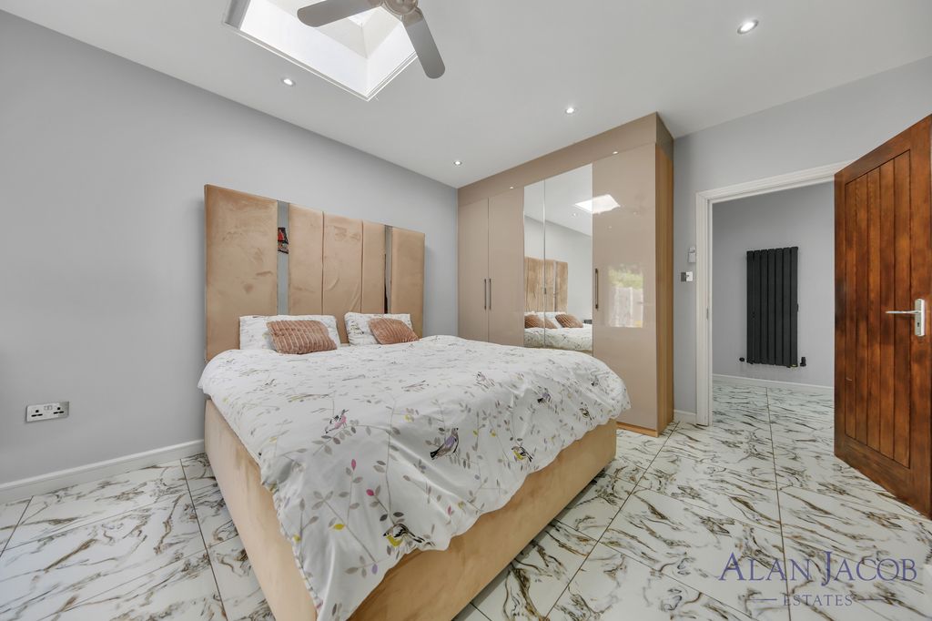 Additional image 23 of 5 bed bungalow for saleJerningham Avenue, Clayhall IG5