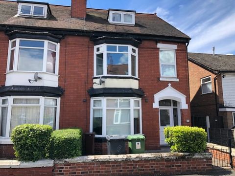 Balfour Crescent, 2nd Floor Flat, Wolverhampton WV6, Studio to rent