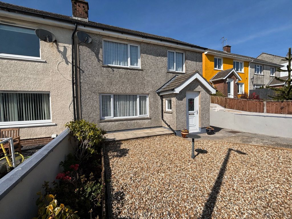 3 bed semi-detached house for saleWoodfield Avenue, Kilgetty, Pembrokeshire SA68