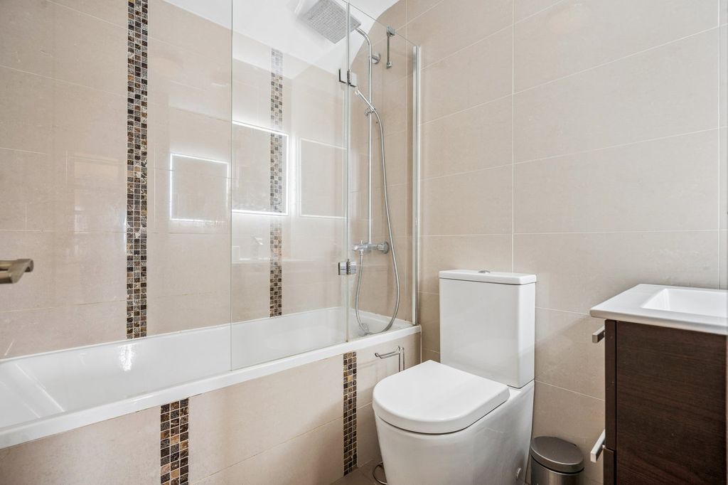 Additional image 10 of 4 bed detached house for saleWellesley Avenue, Iver SL0
