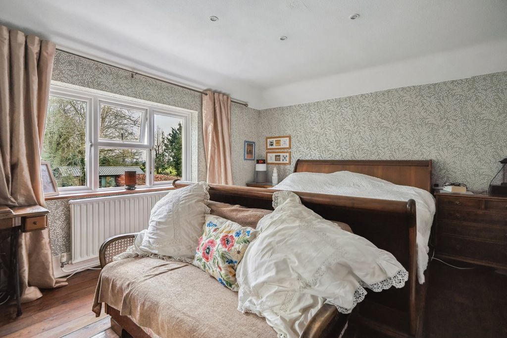 Additional image 9 of 5 bed detached house for saleWood Lane Close, Iver SL0