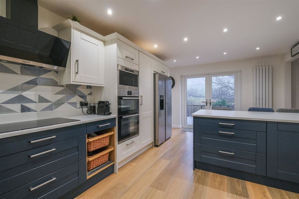 Additional image 7 of 4 bed detached house for salePrince Wood Lane, Huddersfield HD2
