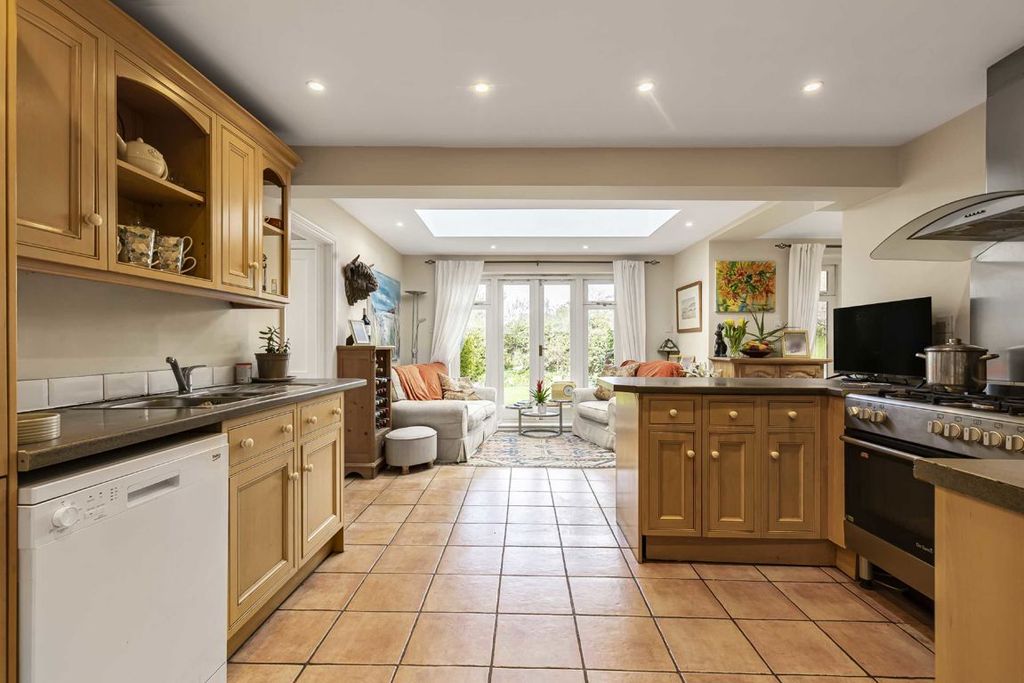 Additional image 5 of 5 bed detached house for saleCole Park Road, St Margarets TW1