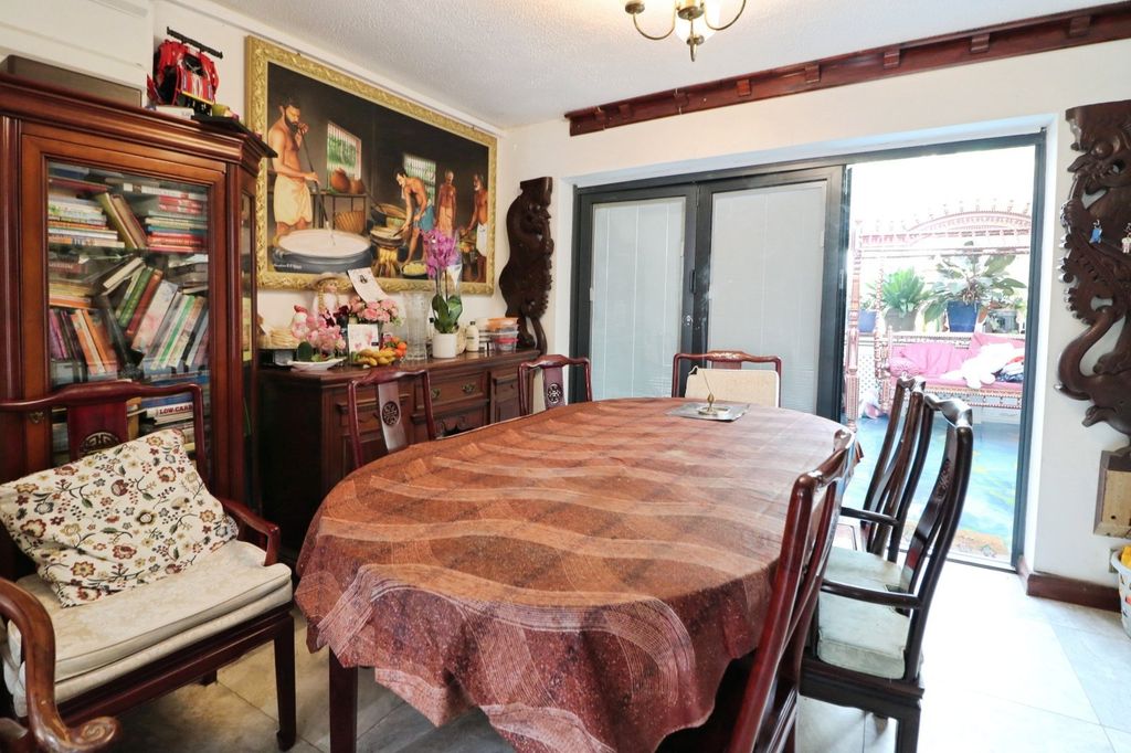 Additional image 6 of 6 bed detached house for saleCarswell Close, Ilford IG4