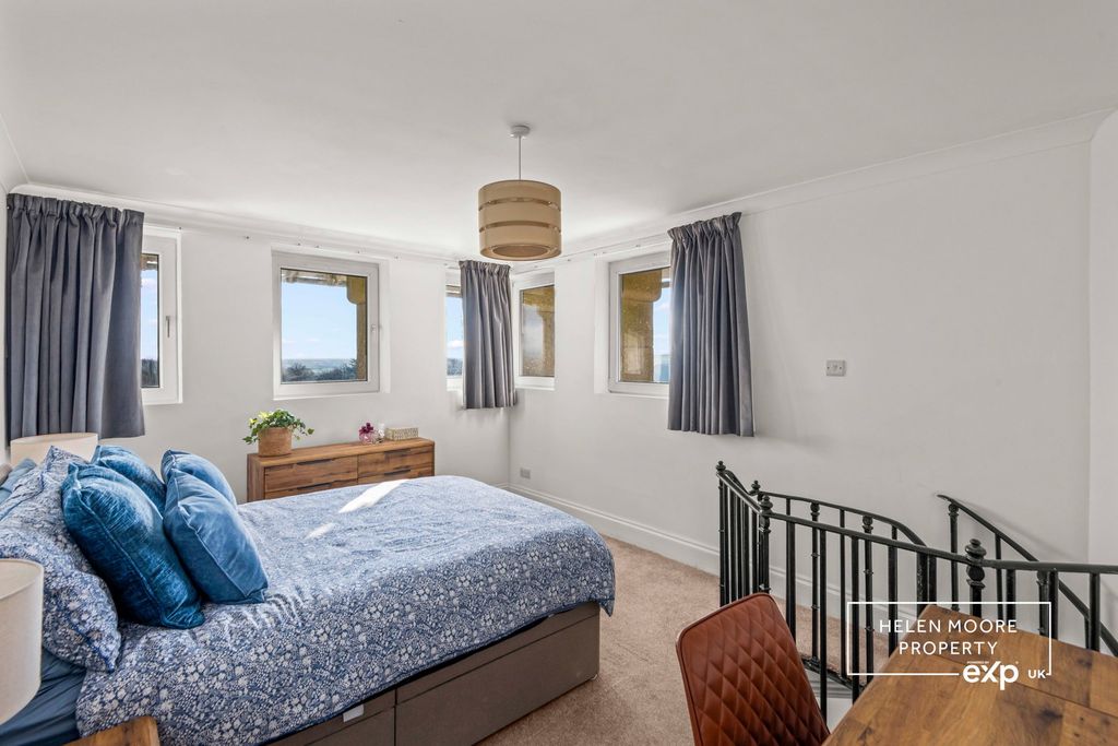 Additional image 7 of 3 bed penthouse for saleTremarran Court, Crescent Road, Ivybridge, Devon PL21