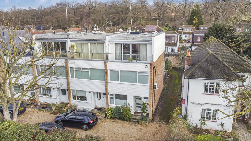 Additional image 34 of 4 bed town house for salePark Road, Kingston Upon Thames KT2