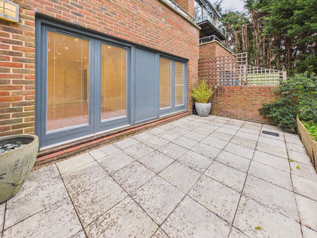 1 bed flat for saleValley Road, Kenley CR8