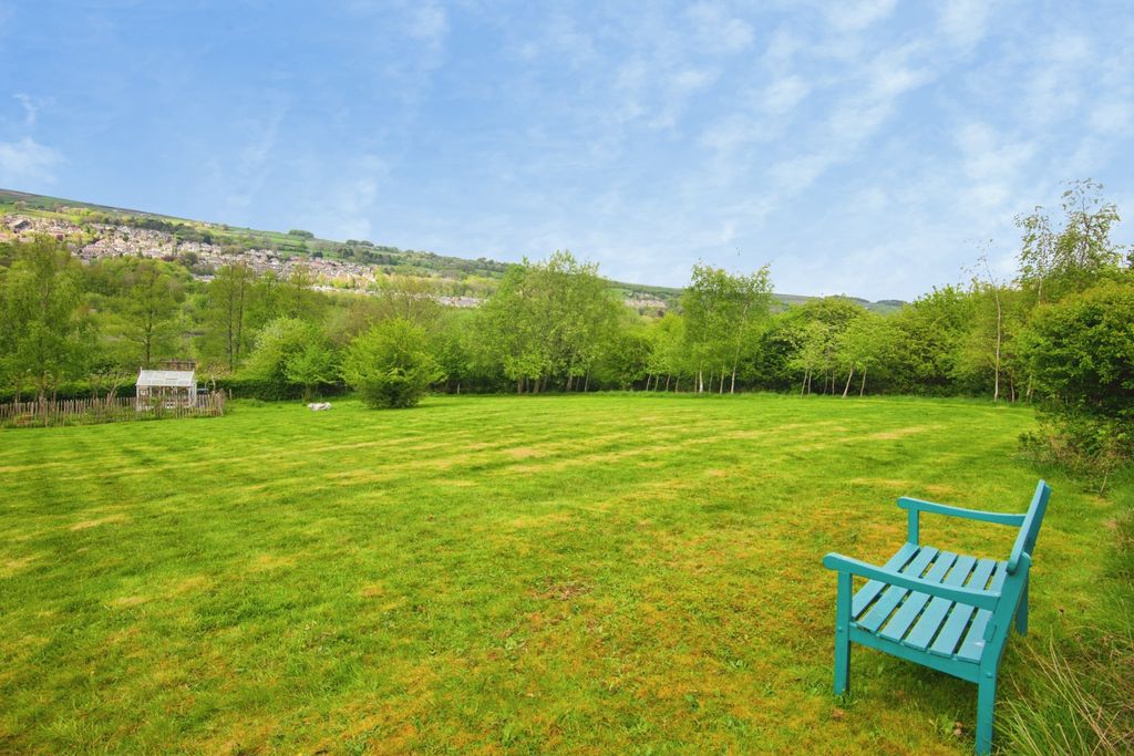 Additional image 2 of 4 bed detached house for saleThe Croft, Keighley BD21