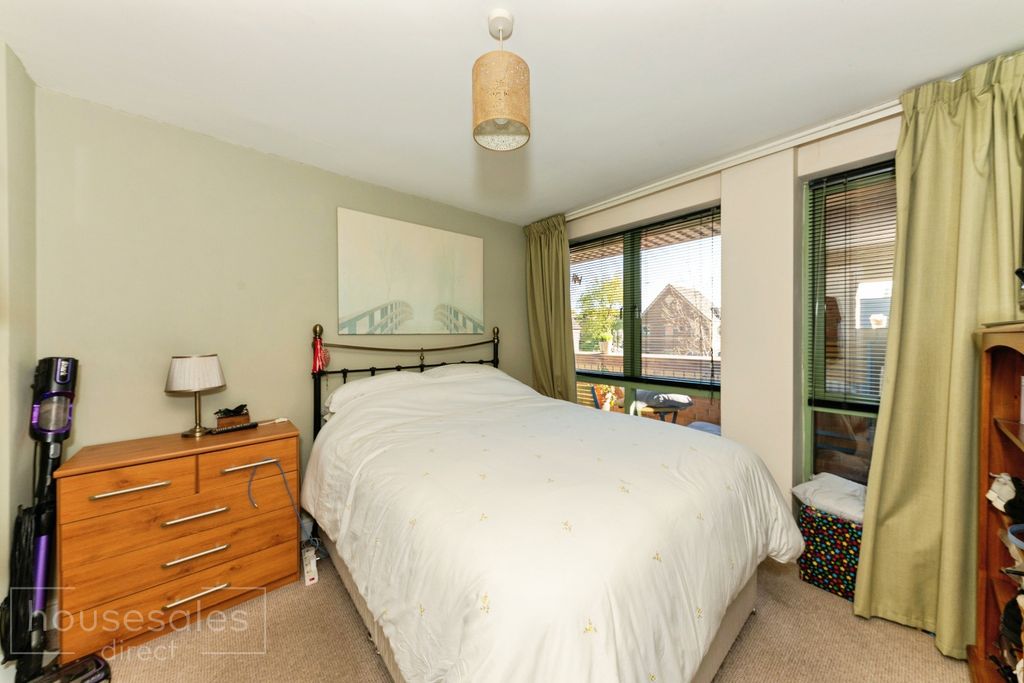 Additional image 13 of 1 bed flat for saleManor Court Manor Avenue, Grimsby DN32