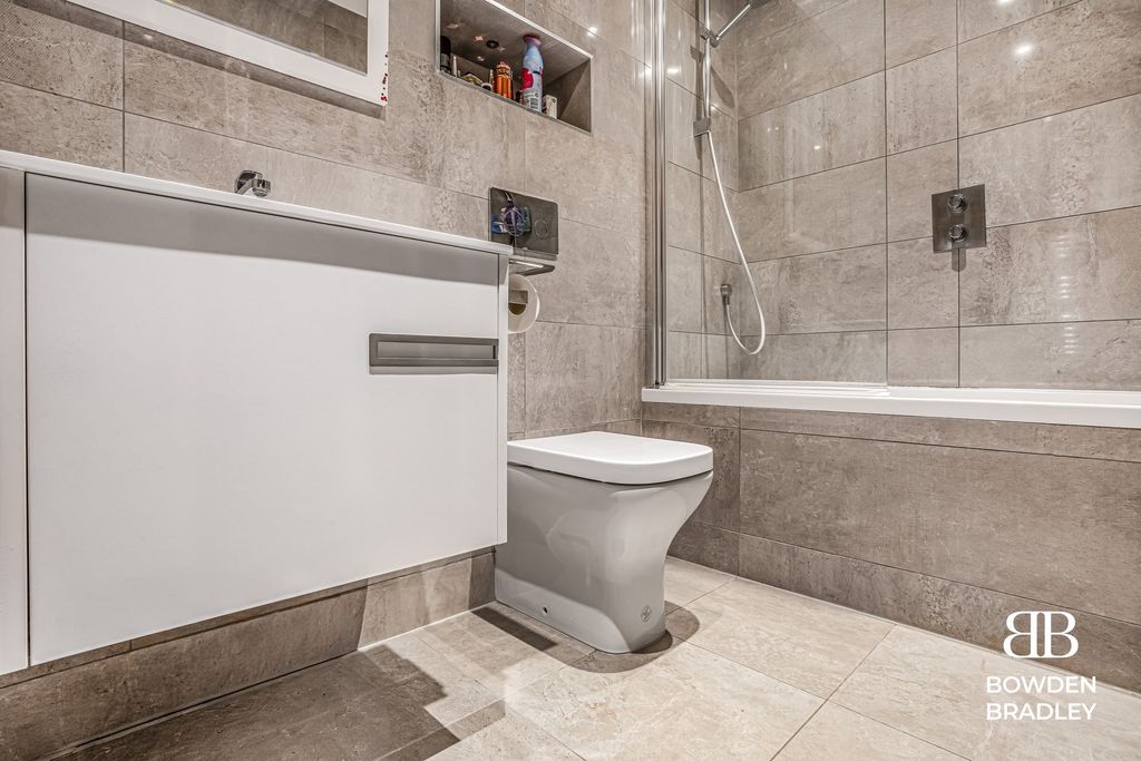 Additional image 13 of 3 bed flat for saleCranbrook Road, Ilford IG1