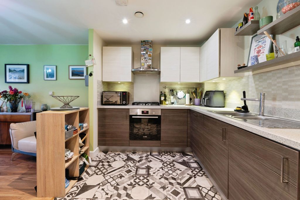 Additional image 11 of 2 bed flat for saleNew Mossford Way, Ilford IG6