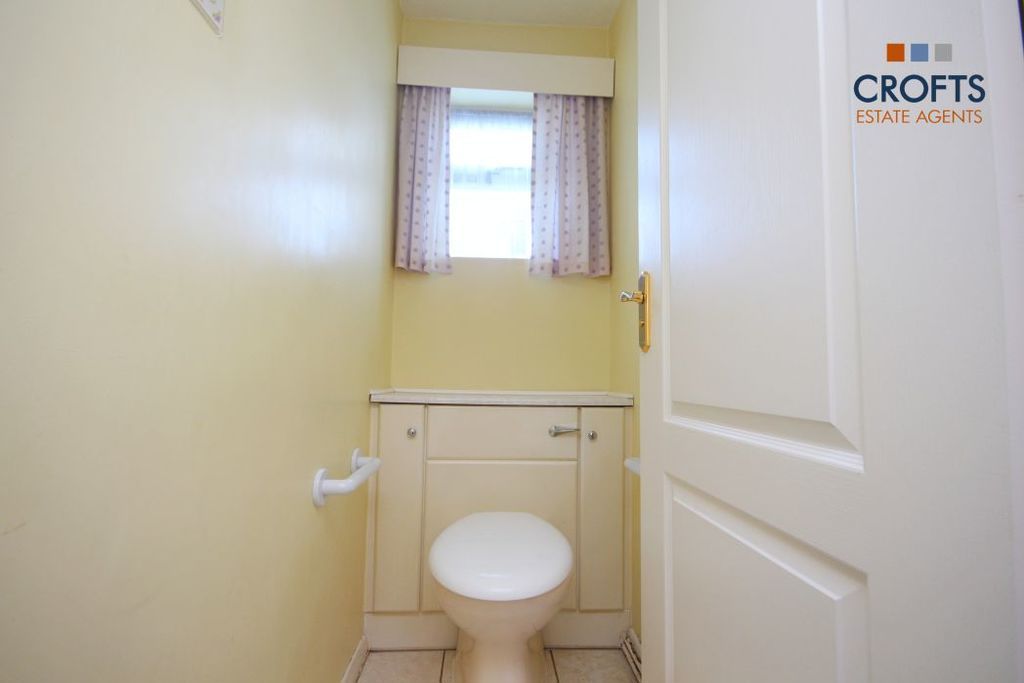 Additional image 10 of 3 bed detached bungalow for saleClyfton Crescent, Immingham DN40