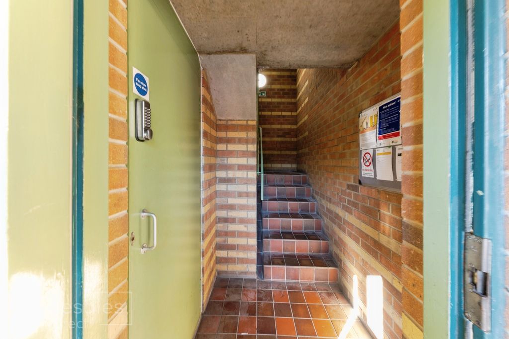 Additional image 3 of 1 bed flat for saleManor Court Manor Avenue, Grimsby DN32