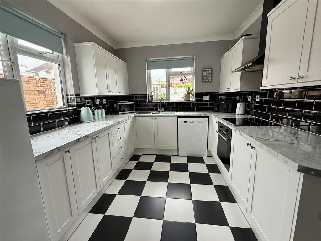 Additional image 10 of 4 bed detached bungalow for saleMorfa Maen, Kidwelly SA17