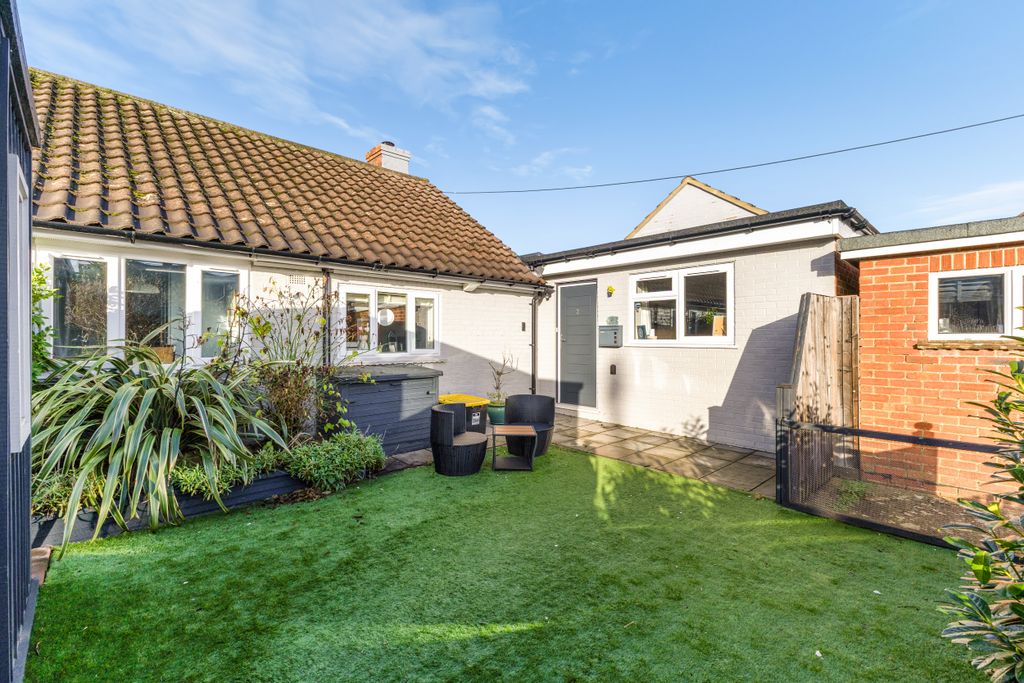 Additional image 18 of 3 bed semi-detached bungalow for salePriory Avenue, Hungerford RG17