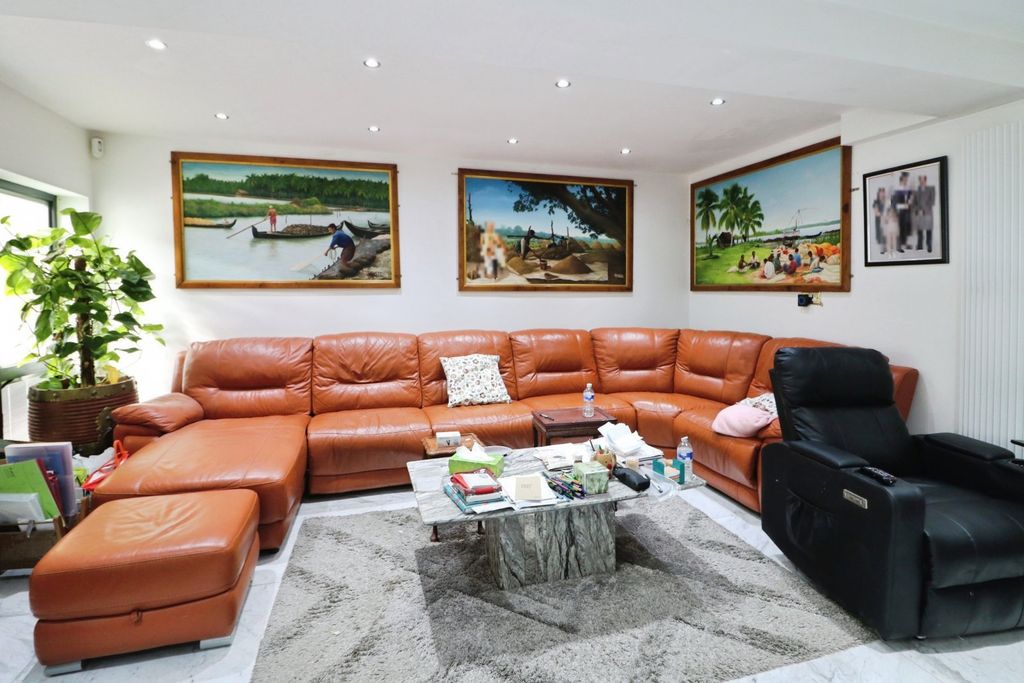 Additional image 3 of 6 bed detached house for saleCarswell Close, Ilford IG4