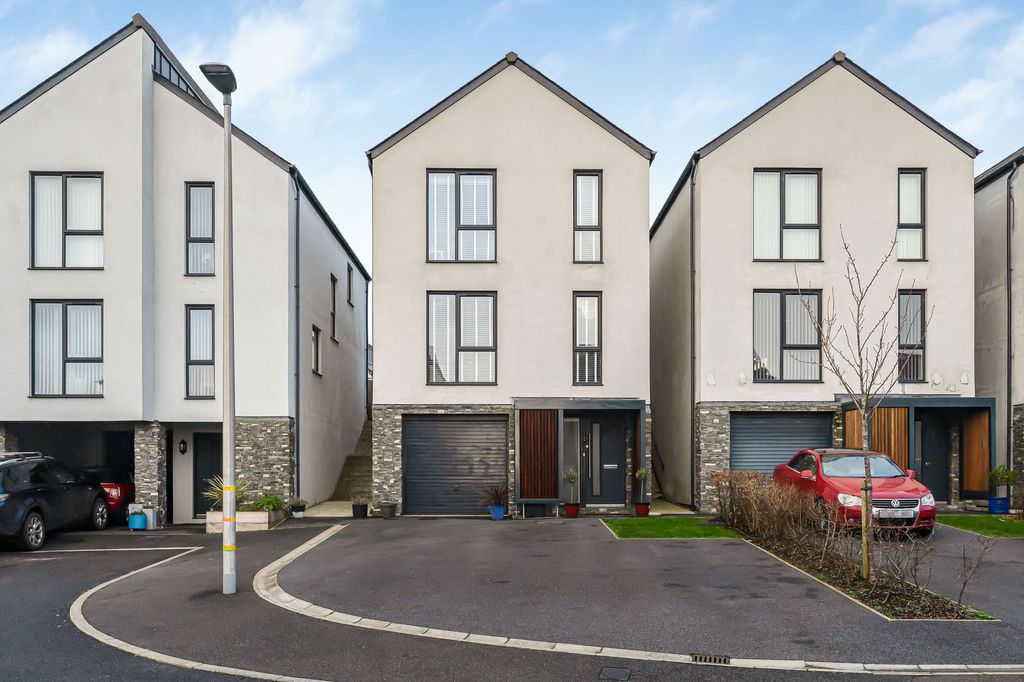 3 bed detached house for salePippin Place, Kingsbridge TQ7