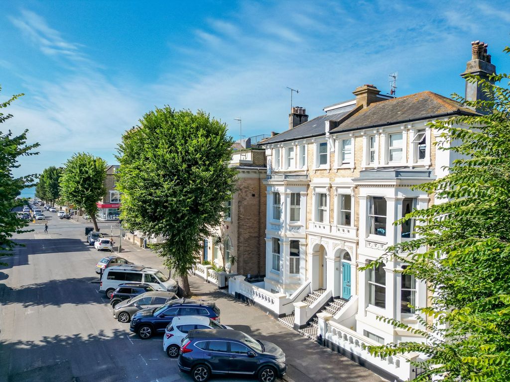 6 bed semi-detached house for saleSelborne Road, Hove BN3