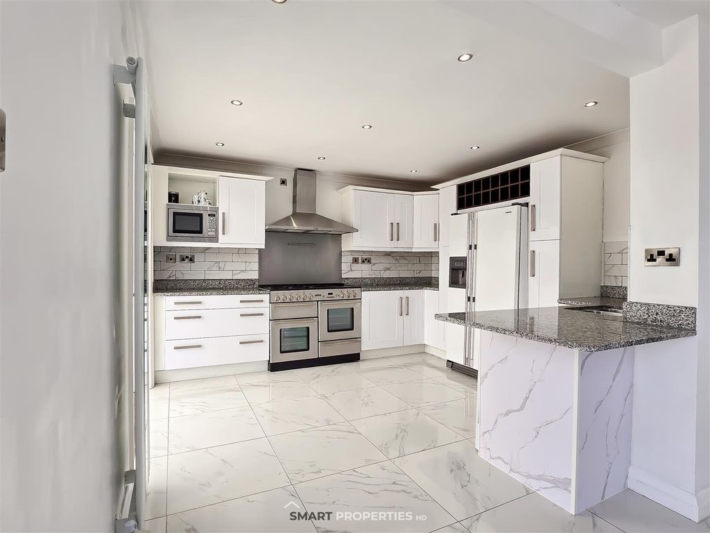 Additional image 13 of 5 bed detached house for saleGreenroyd Croft, Huddersfield HD2