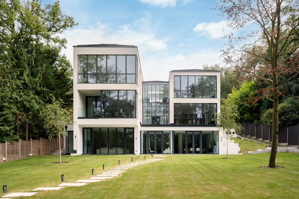 7 bed property for saleWoodlands, Coombe Hill Road, Kingston Upon Thames, South West London KT2, United Kingdom