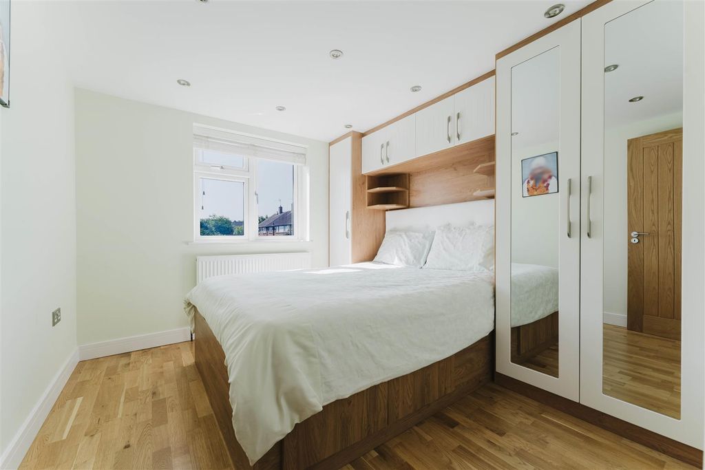 Additional image 8 of 5 bed semi-detached house for saleSt. Margarets Close, Iver SL0