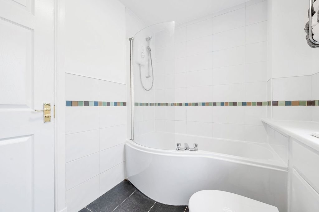 Additional image 10 of 2 bed flat for saleKing Street, Inverkeithing KY11