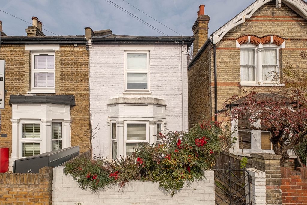 2 bed semi-detached house for saleCanbury Park Road, Kingston Upon Thames KT2