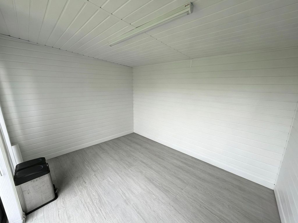Additional image 31 of 3 bed town house for saleGrange Close, Hyde SK14