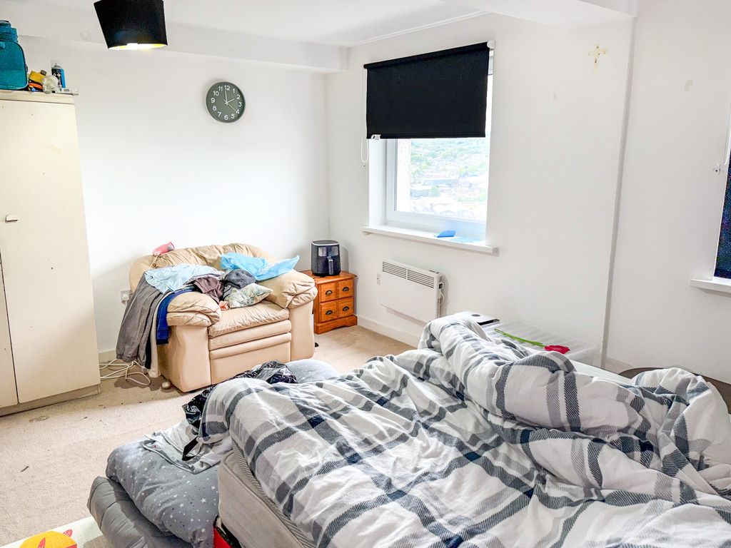 Additional image 8 of 2 bed flat for saleParkwood Rise, Keighley BD21
