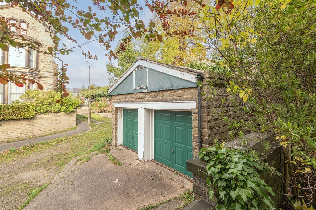 Additional image 61 of 6 bed semi-detached house for salePark Drive, Huddersfield HD1