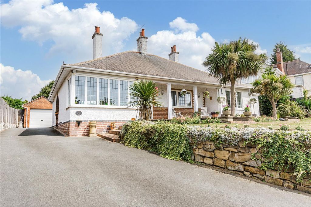3 bed detached bungalow for saleLongfield Lane, Ilkeston DE7