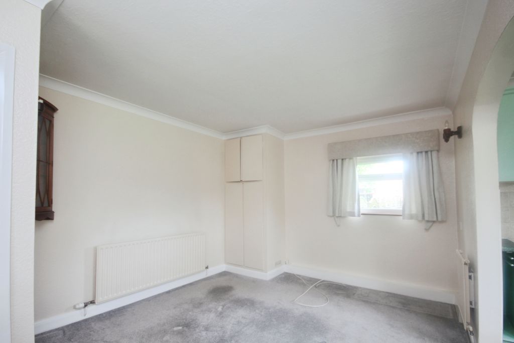 3 bed detached bungalow for saleStallingborough Road, Immingham DN40 photo 5