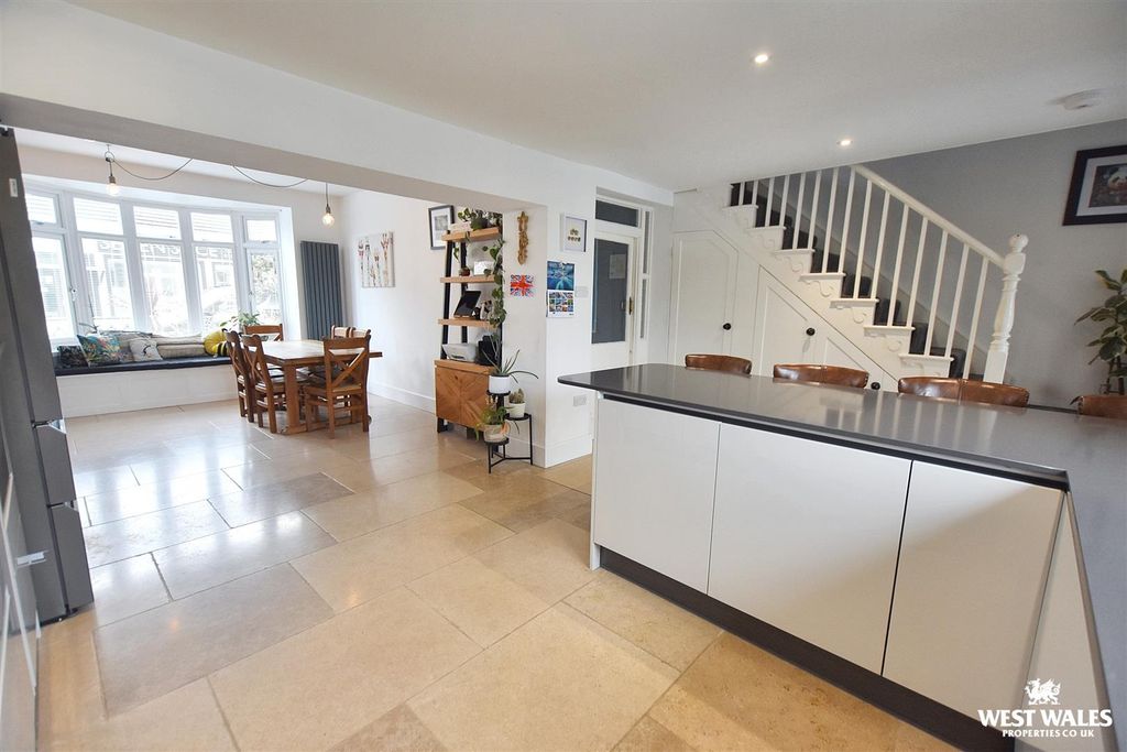 Additional image 19 of 5 bed detached house for saleCarmarthen Road, Kilgetty SA68