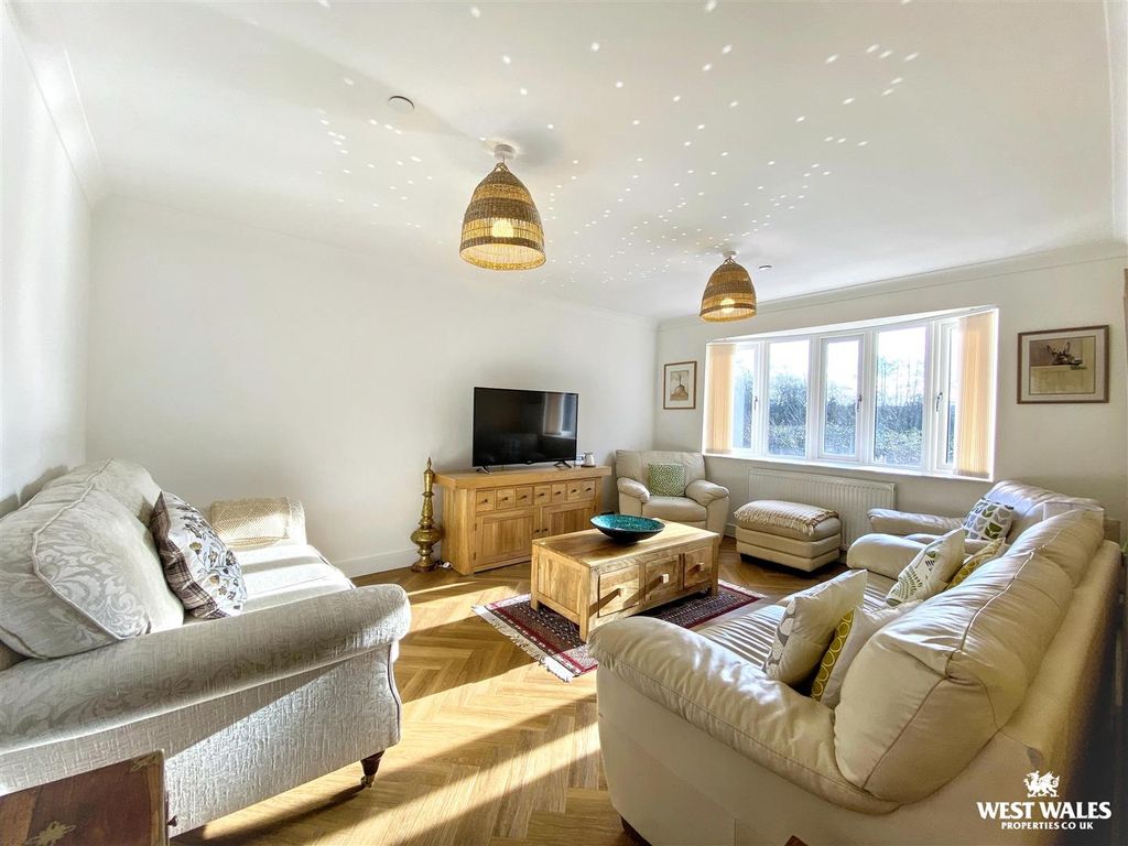 Additional image 2 of 3 bed detached bungalow for saleLlys Y Felin, Kidwelly SA17